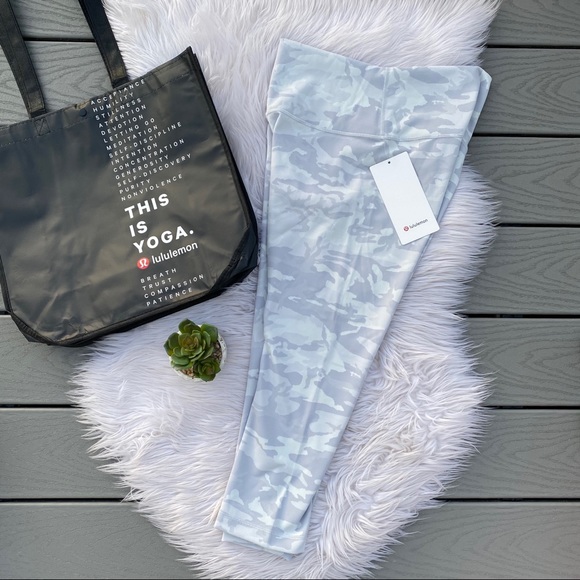 lululemon athletica Pants - Lululemon Camo Cropped Leggings